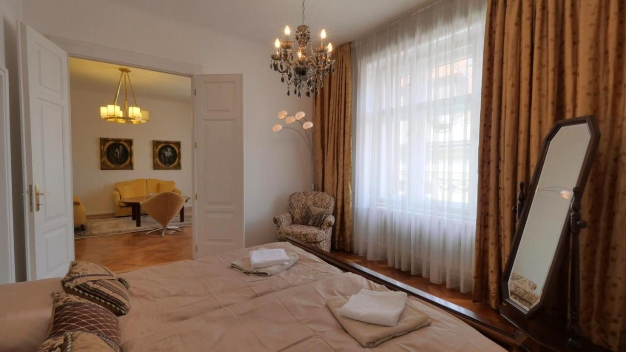 Velky 3I Apartman V Centre Mesta Bratislava Extérieur photo