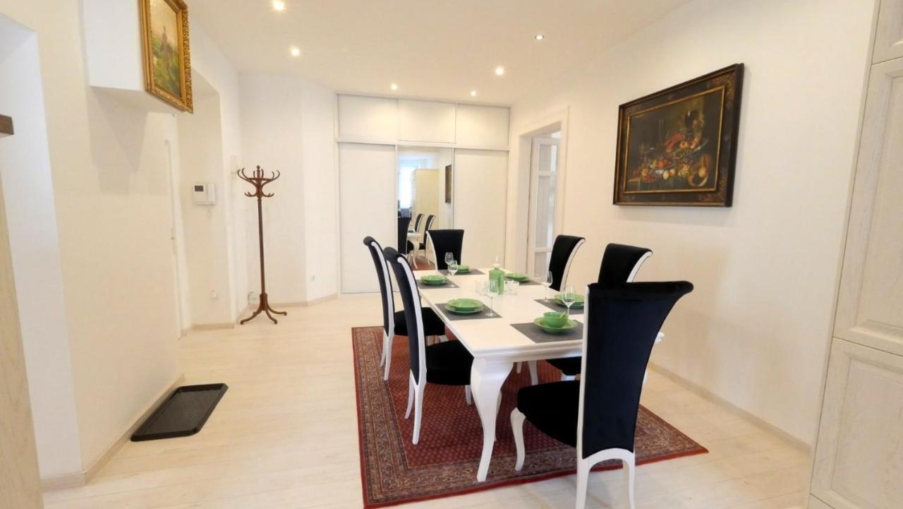 Velky 3I Apartman V Centre Mesta Bratislava Extérieur photo